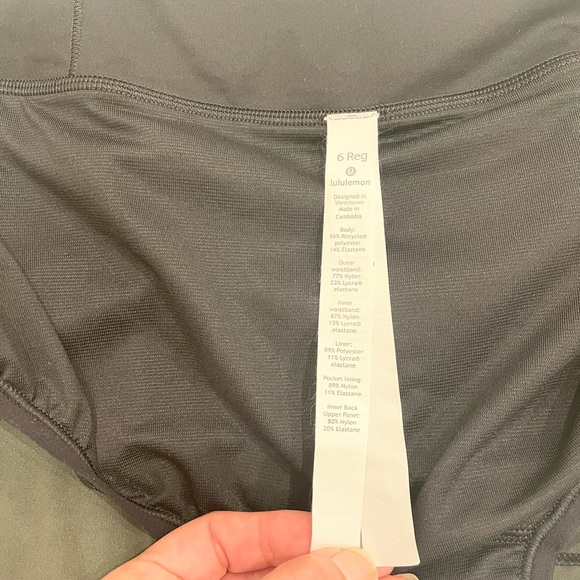 Lululemon SPEED UP SHORT *2.5" . Incognito Camo Multi Gator Green/Black . Size 6 - Picture 14 of 16